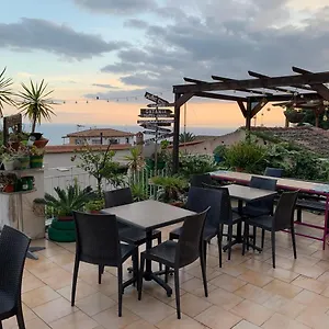 - Homstel Hostel